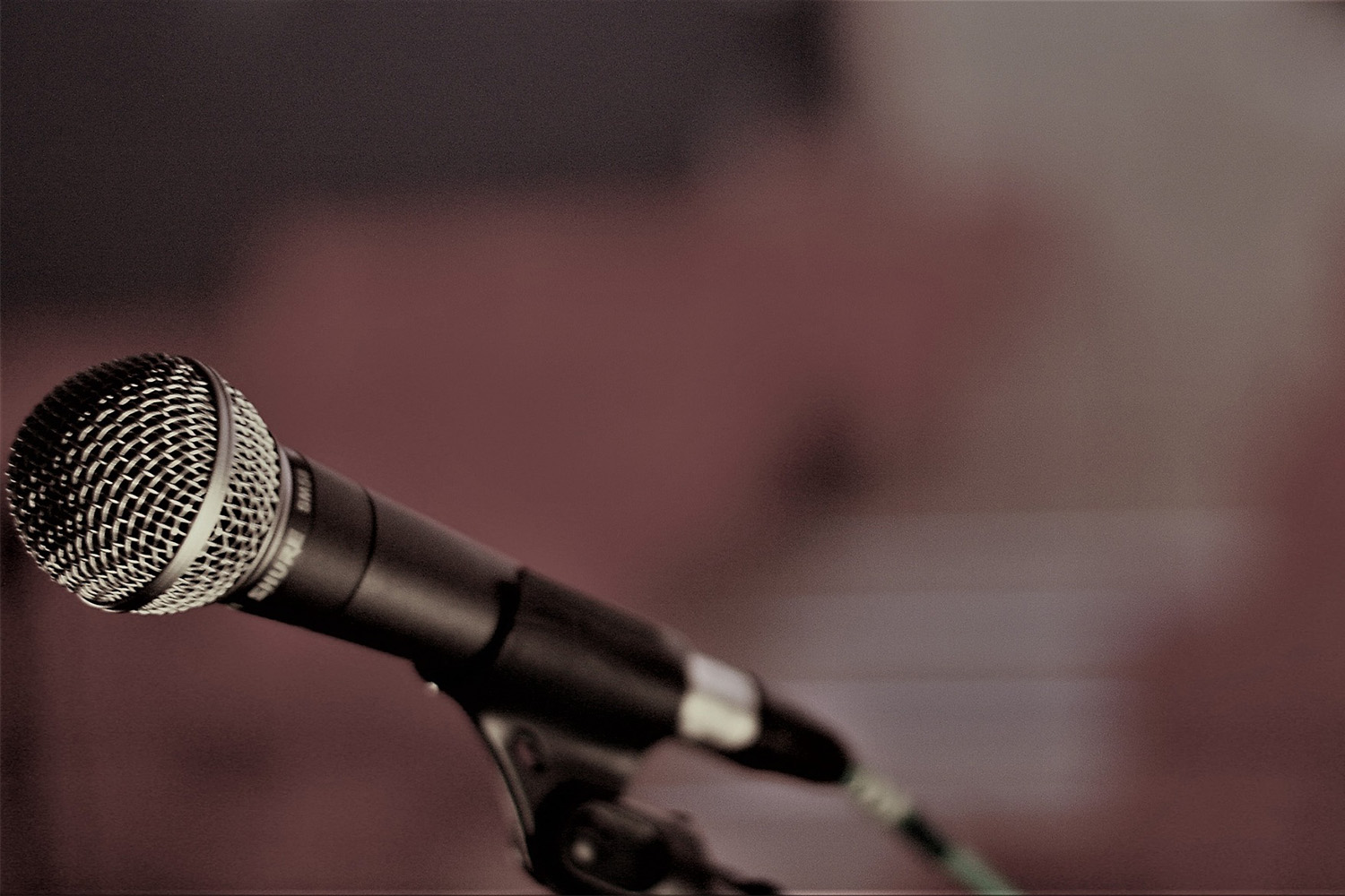 zoom in of microphone with a blurred background