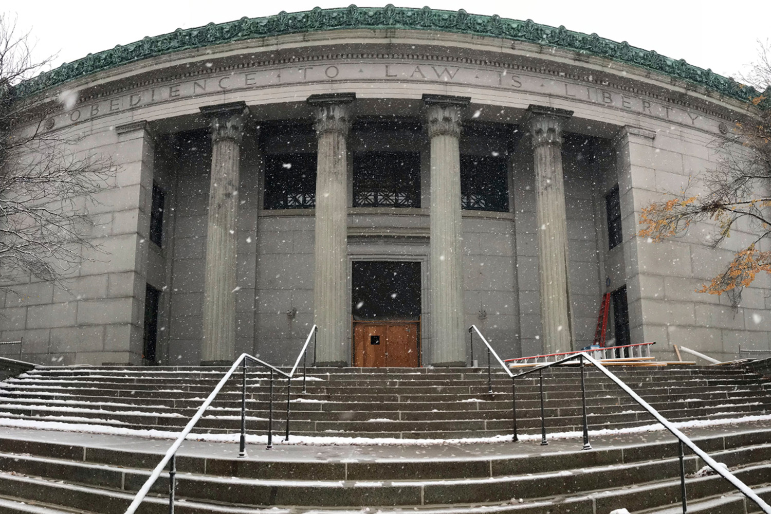 Panoramic shot of the 1800s Worcester Courthouse Lofts during construction