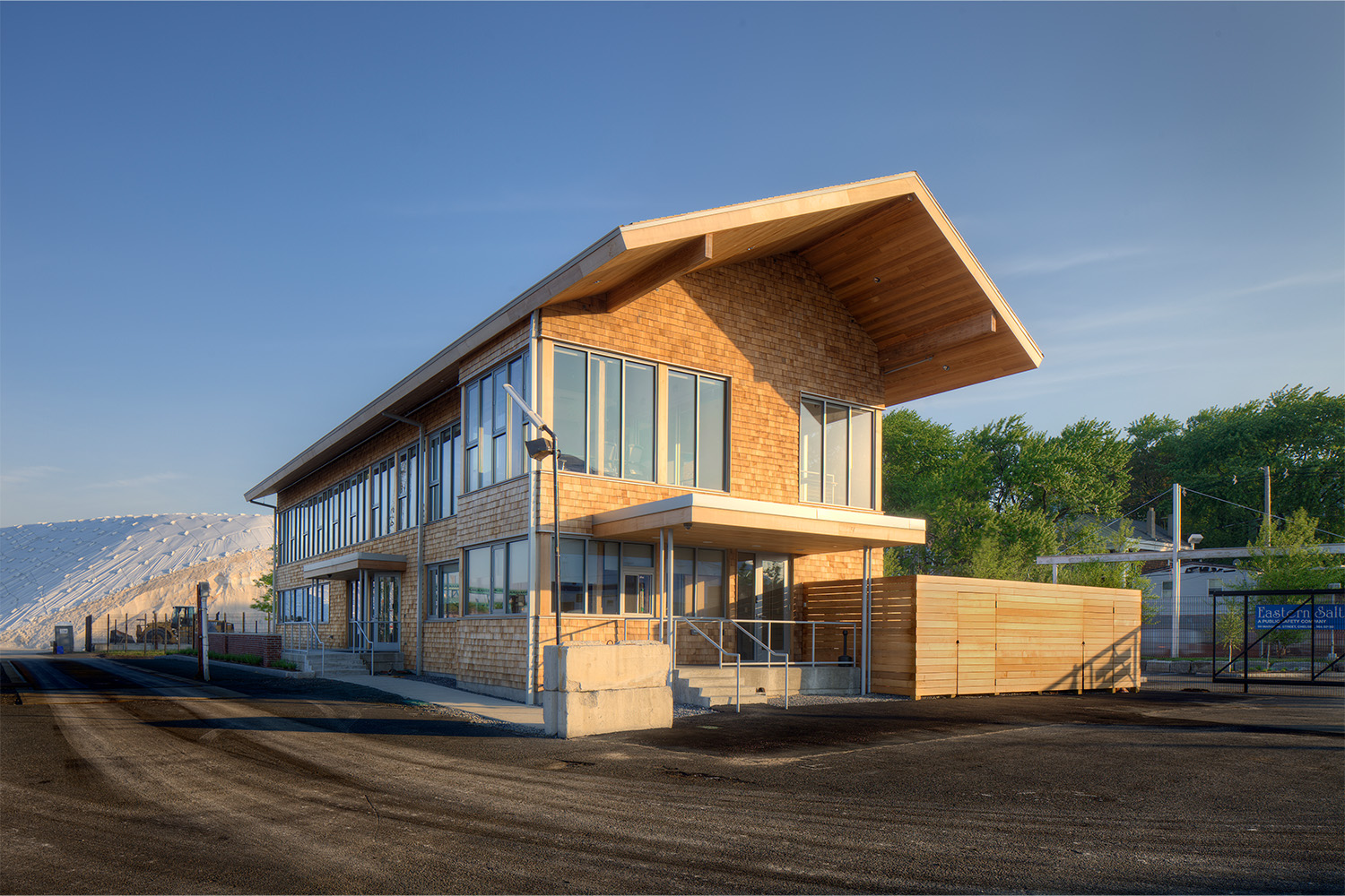 Side exterior of Rock Chapel Marine, as seen at street view