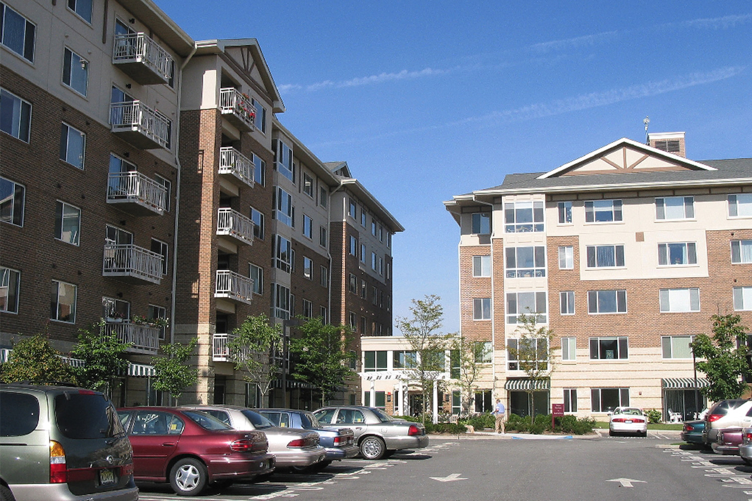 External view of sky bridge connecting 2 Cedar Crest building complex's 