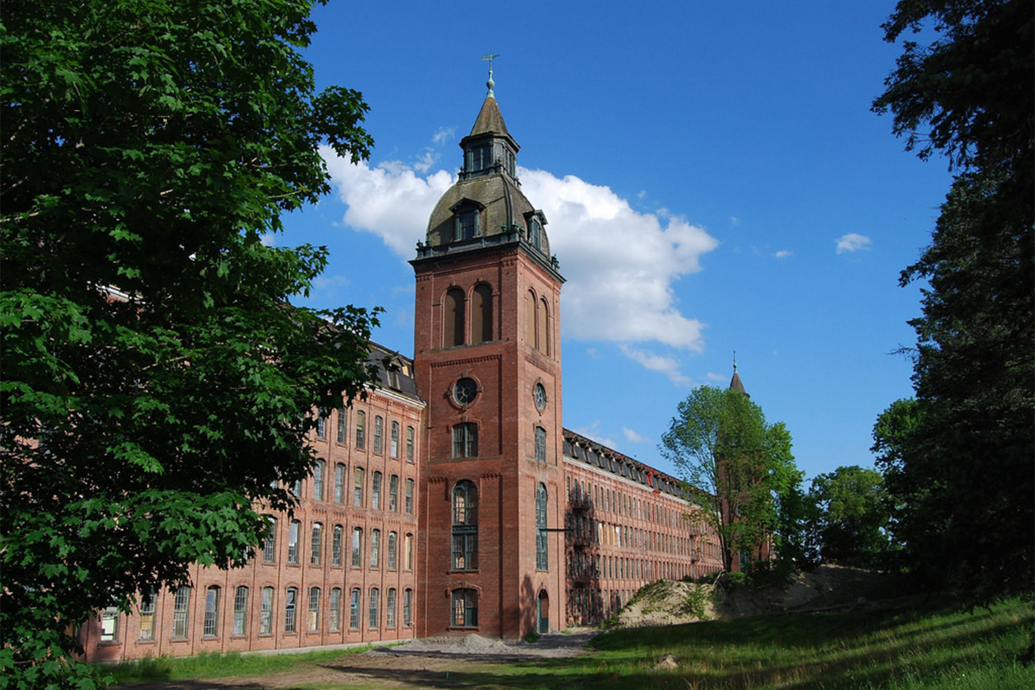 exterior view of the Ponemah Mills building