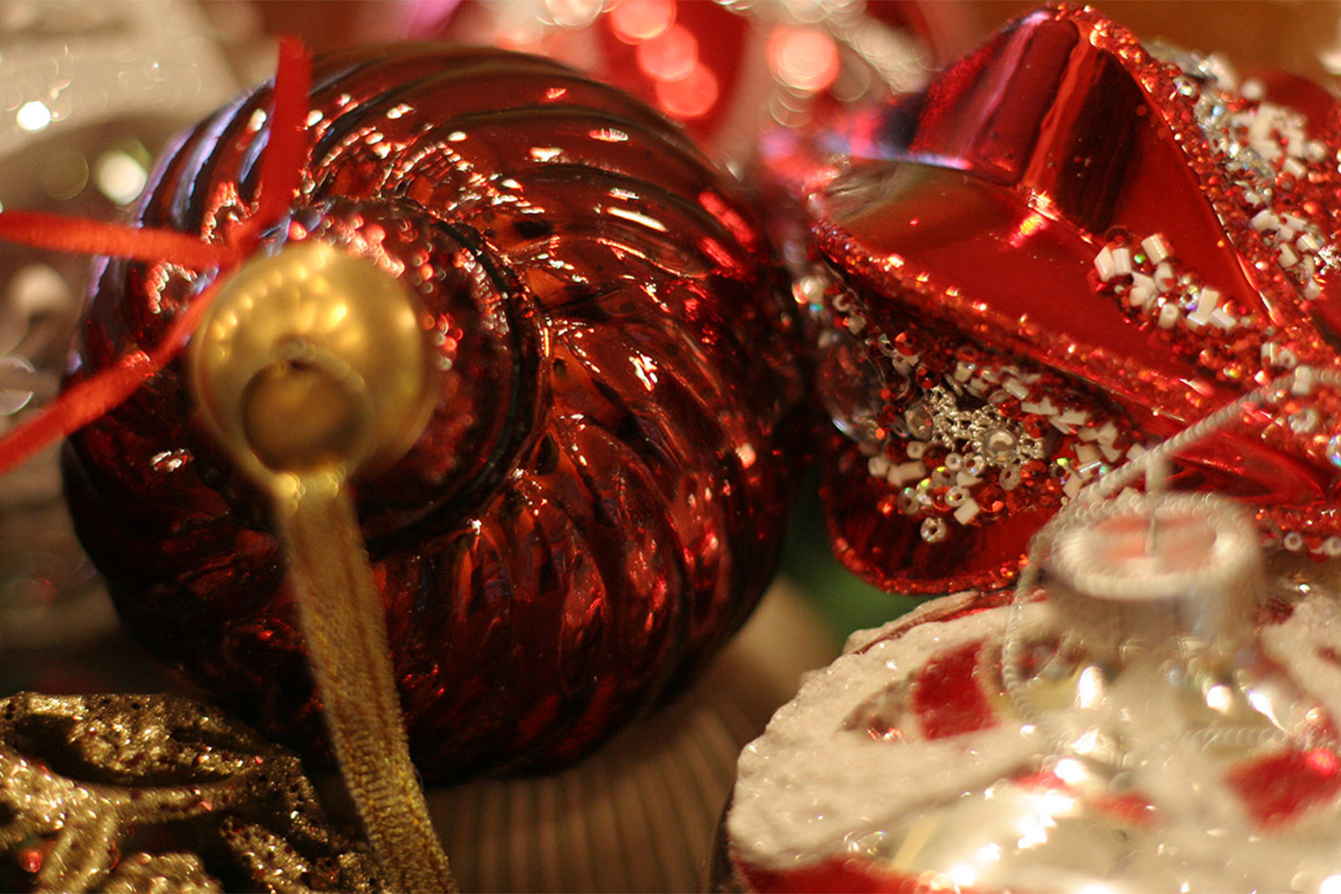 zoomed in view of Christmas ornaments