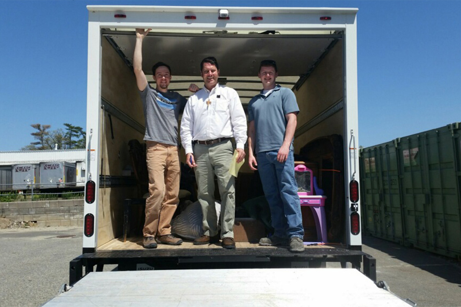 Tocci employees volunteer for Mission of Deeds