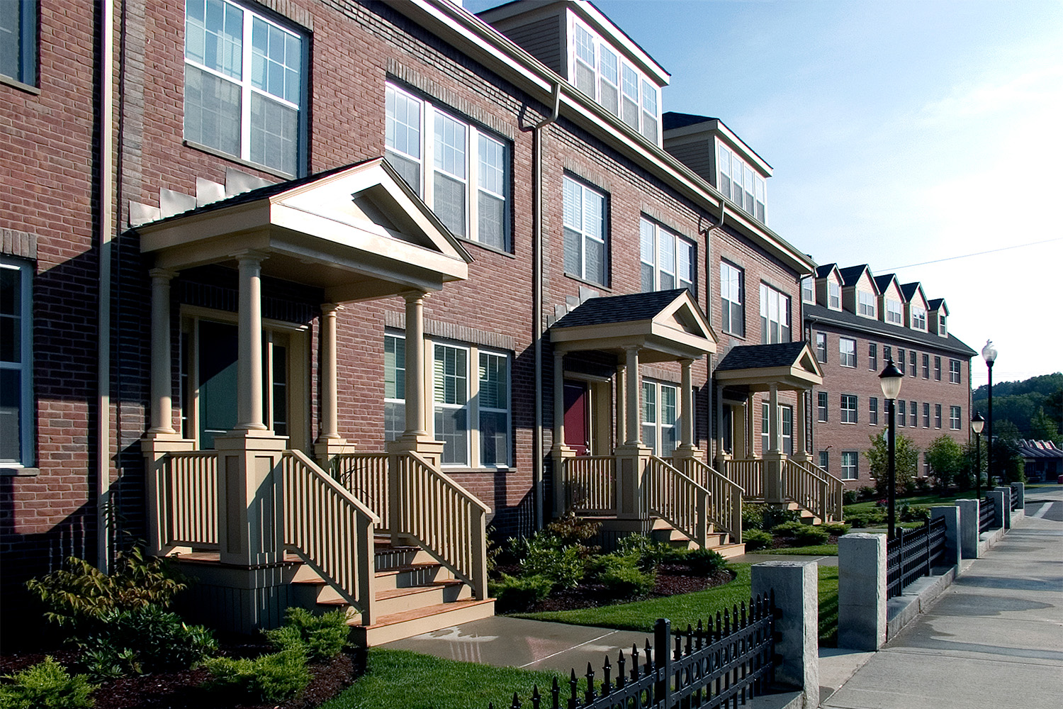 zoomed in view of row of condos at Powder Mill Square 