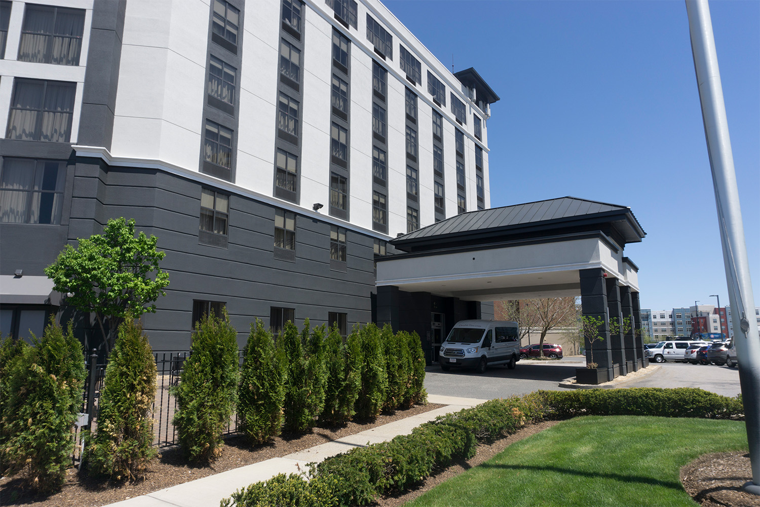 close up view of the Double Tree hotel entrance 